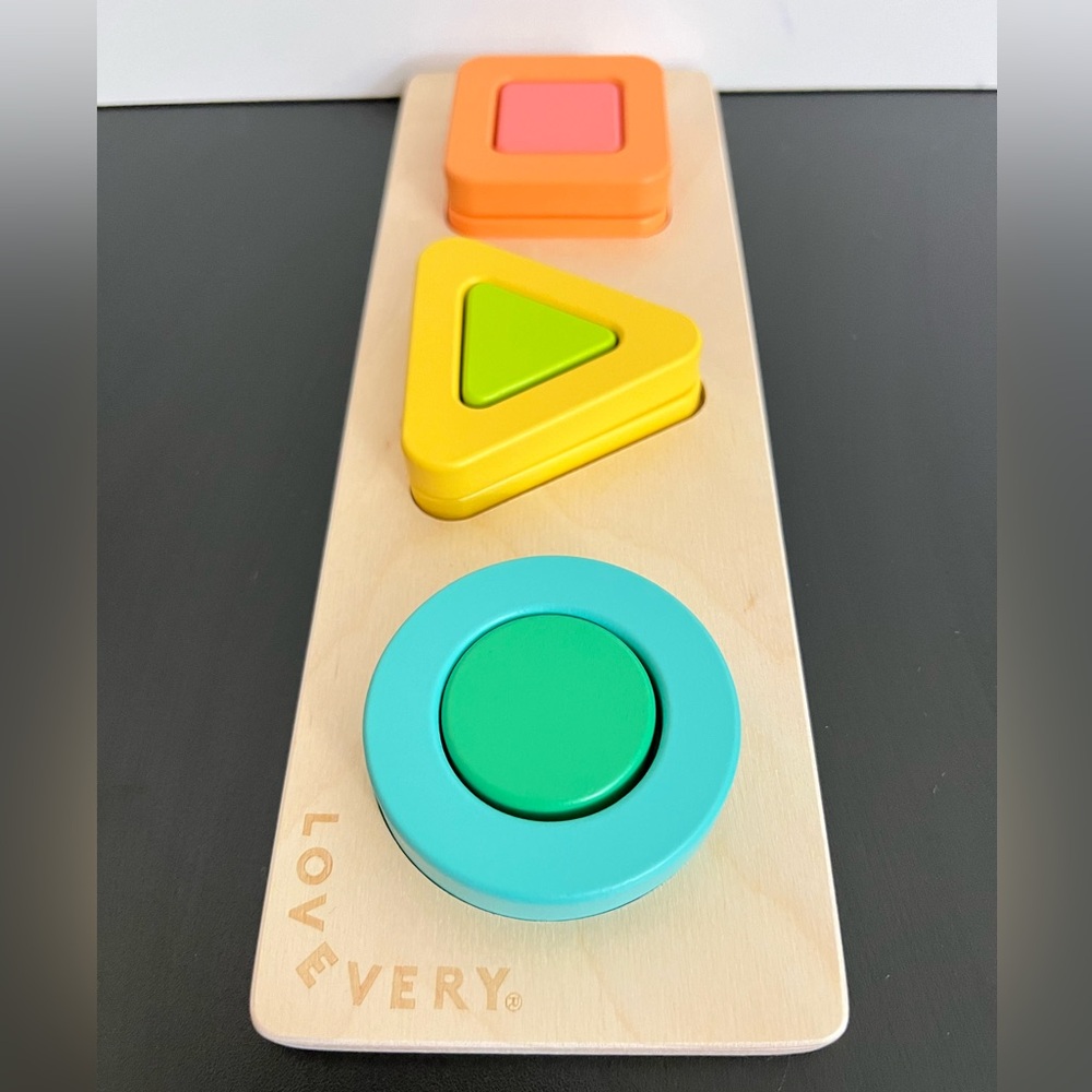 Lovevery Geo shapes puzzle